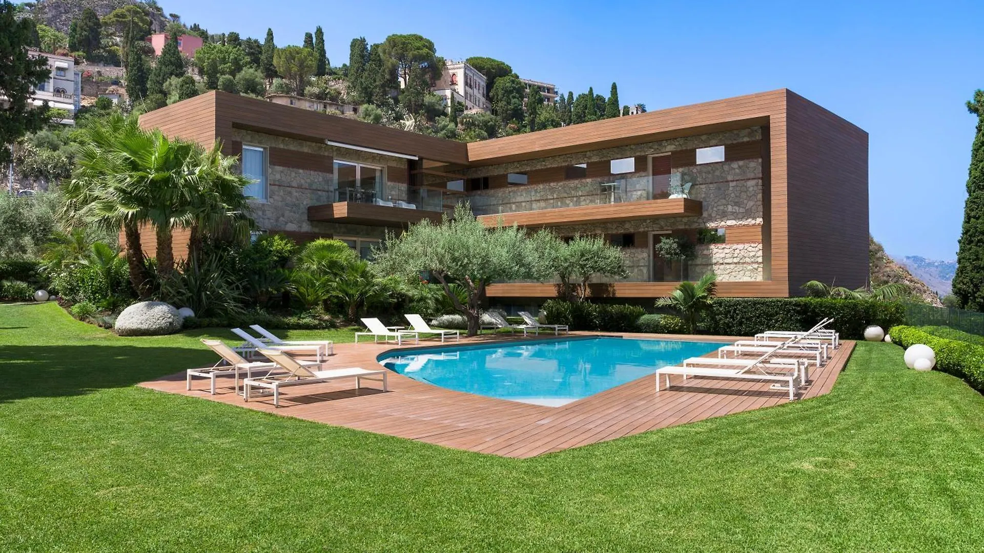 Isola Bella Infinity Suites Taormina 2*,
