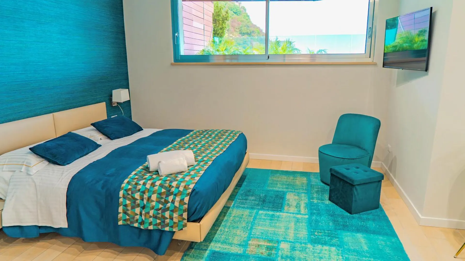 Isola Bella Infinity Suites Taormina Aparthotel